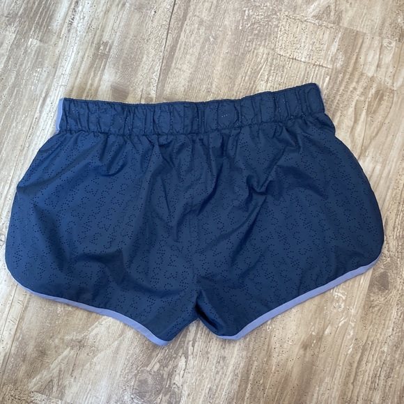 Adidas M10 Perforated Woven Shorts Womens L - Picture 3 of 5